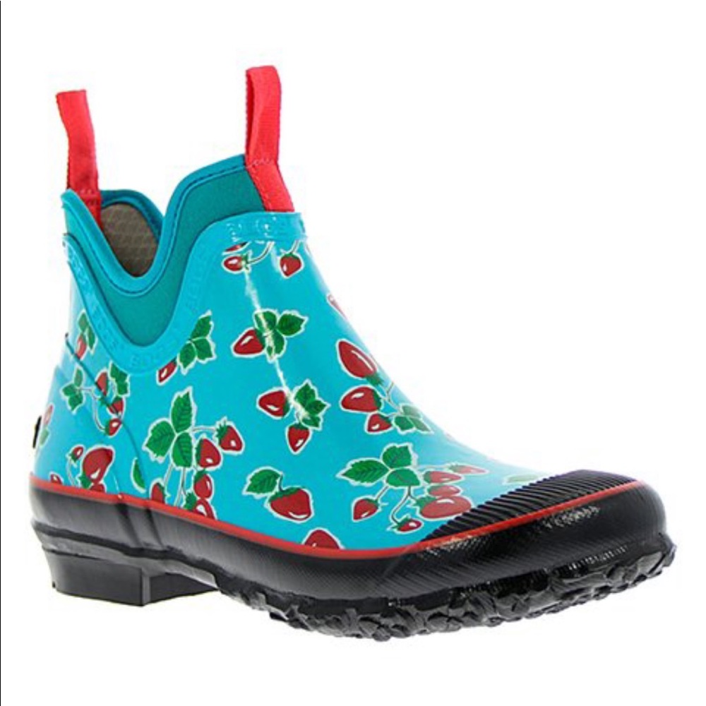 Strawberry Harper Fruit Rain Boots Size 9